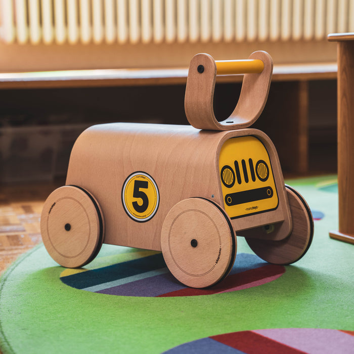 Mamatoyz Racer – Lauflernwagen aus Holz mit einstellbarer Geschwindigkeit & Staufach, ab 10 Monaten