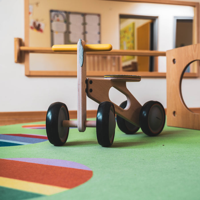 Mamatoyz MiniBike Holz-Laufrad mit Filzsitz – Balance Bike ab 15 Monaten
