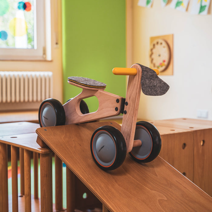 Mamatoyz MiniBike Holz-Laufrad mit Filzsitz – Balance Bike ab 15 Monaten