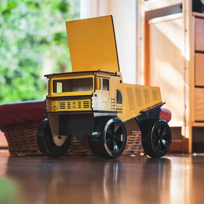 Mamatoyz BamBam Holz-Laster – 2-in-1 Spielzeug & Aufbewahrungsbox ab 3 Jahren