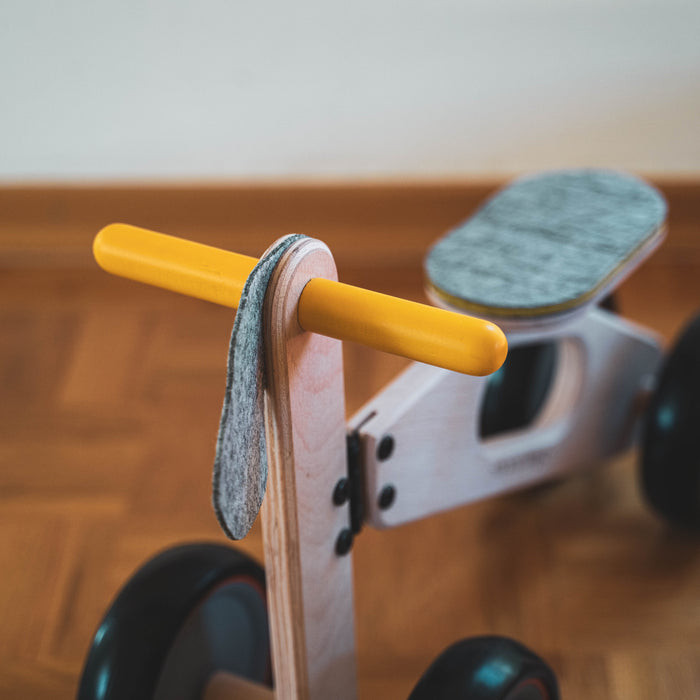 Mamatoyz MiniBike Holz-Laufrad mit Filzsitz – Balance Bike ab 15 Monaten